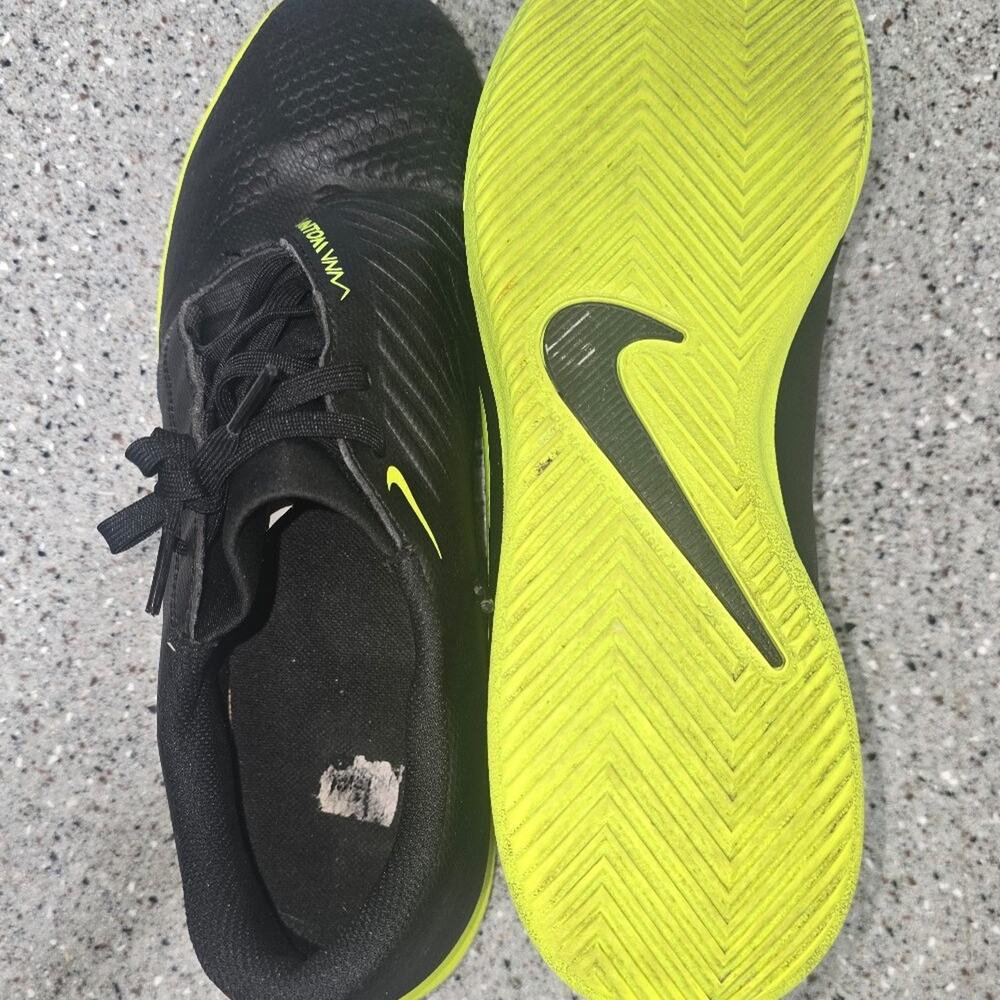 Womens Nike Phantom WMN Size 10.5 - Picture 4 of 4